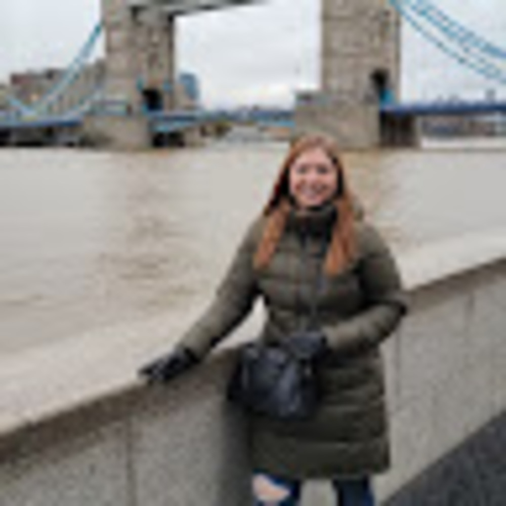 Meet your Posher, Danielle